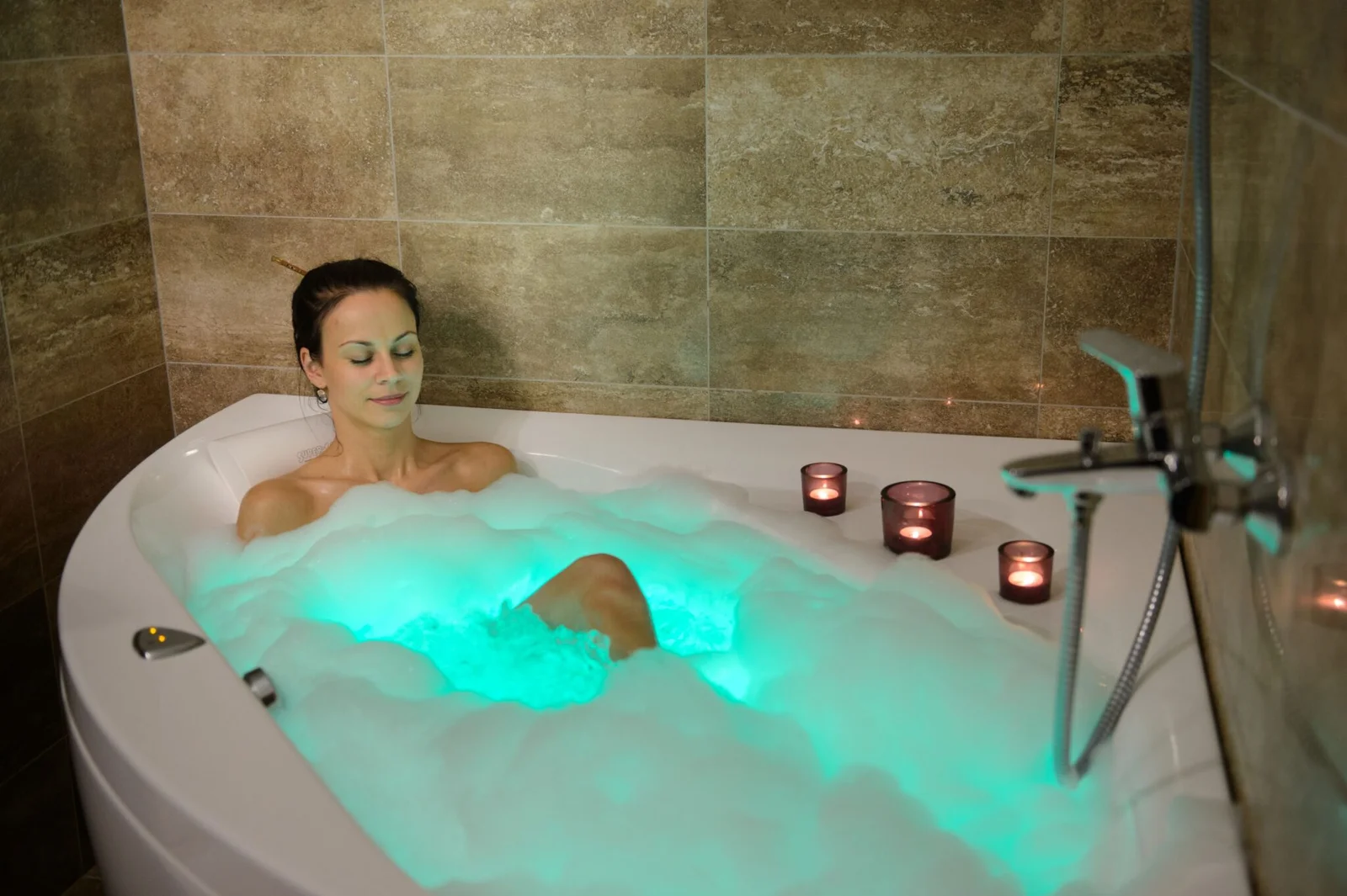 Massage in Greater Kailash